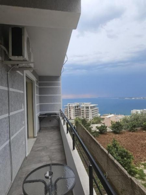 Cozy apartment with a view over the city and sea